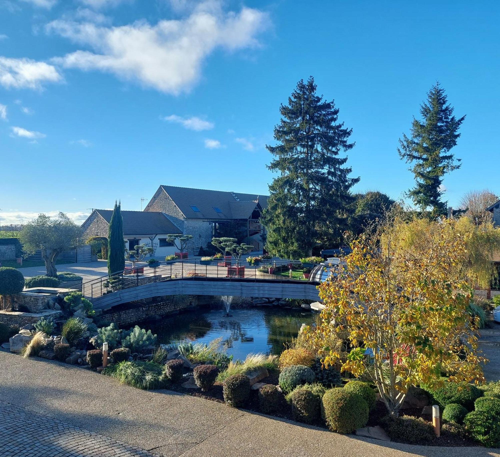 Hotel Domaine De La Haie Des Granges Ménilles Exteriér fotografie